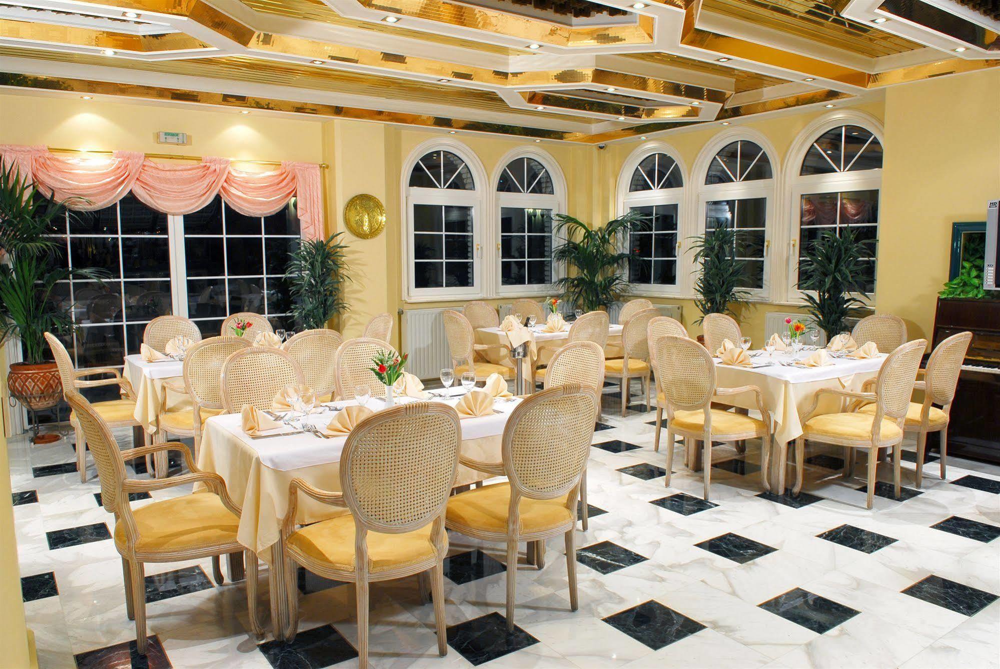 Hotel Strass Paralia Katerinis Exterior photo