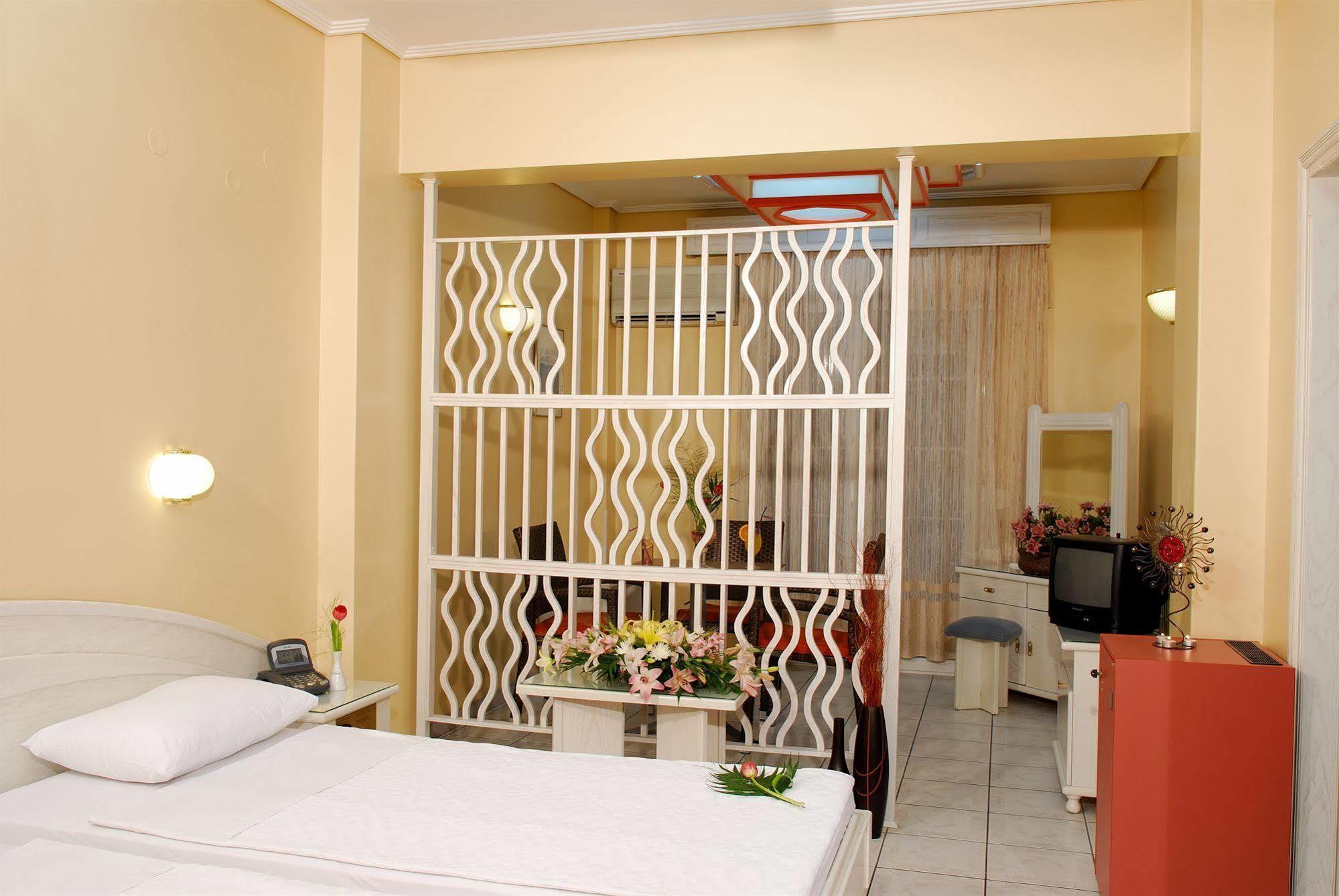 Hotel Strass Paralia Katerinis Exterior photo